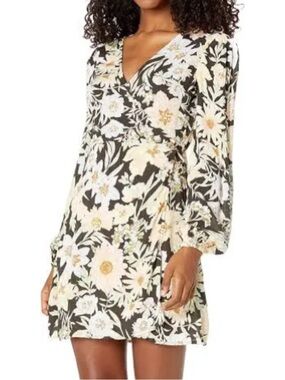 NWT BILLABONG LOTTA LOVE lightweight V-Neck Wrap Mini Dress